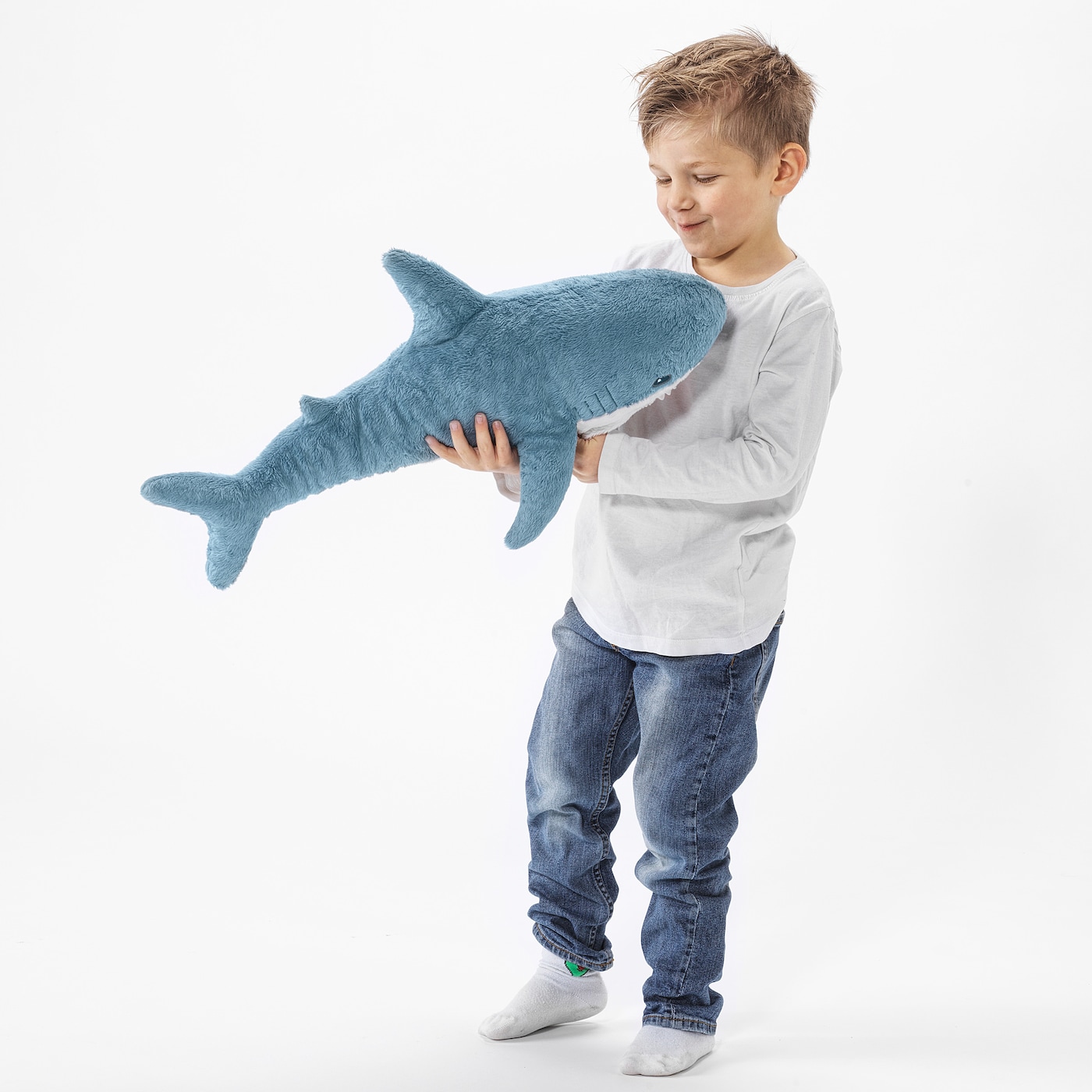 大きい クマ の ぬいぐるみ ikea: ふわふわ巨大ぬいぐるみを徹底レビュー! 13 blahaj soft toy baby shark 0877387 pe730955 s5