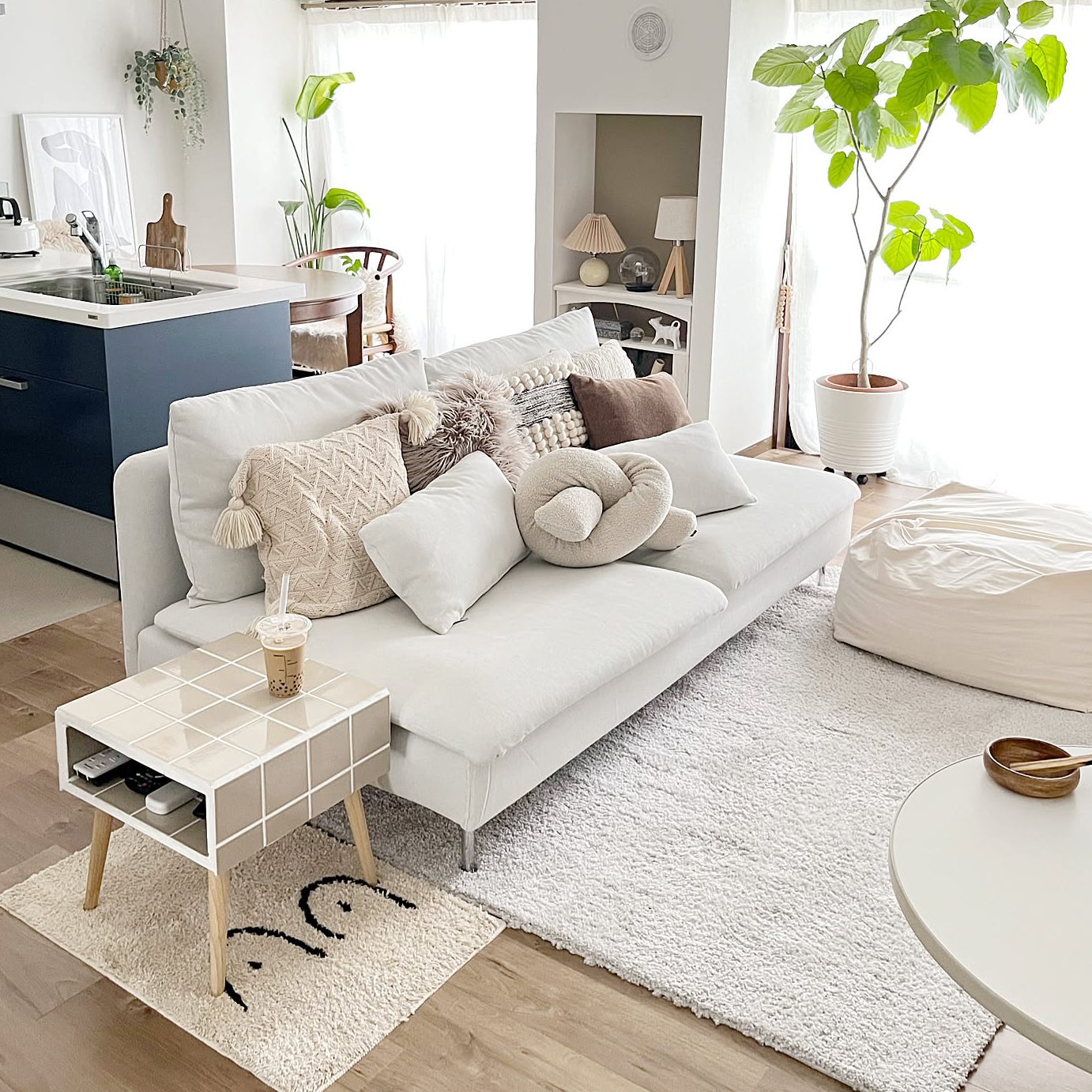 コーナー ロー ソファー ikea で作る快適空間!おしゃれなレイアウト実例集 9 e382b3e383bce3838ae383bc e383ade383bc e382bde38395e382a1e383bc ikea e381a7e4bd9ce3828be5bfabe981a9e7a9bae99693efbc81e3818ae38197e38283