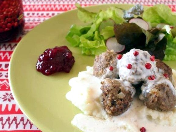 リンゴンベリー IKEA: 北欧の味を自宅で楽しむ方法 9 e383aae383b3e382b4e383b3e38399e383aae383bc ikea e58c97e6aca7e381aee591b3e38292e887aae5ae85e381a7e6a5bde38197e38280e696b9e6b395