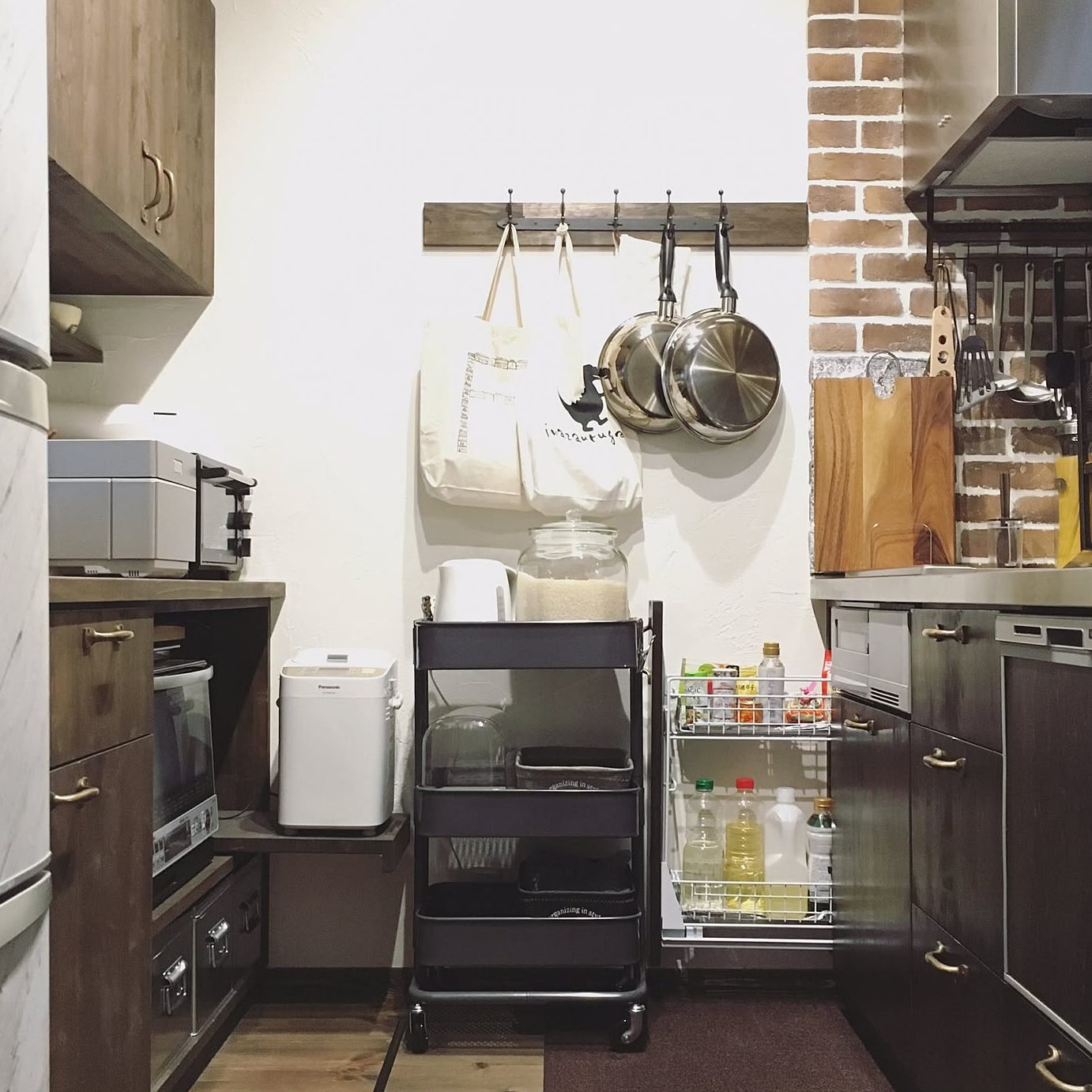 IKEA キッチン ラック でキッチン収納を最適化!おしゃれな活用術 1 ikea e382ade38383e38381e383b3 e383a9e38383e382af e381a7e382ade38383e38381e383b3e58f8ee7b48de38292e69c80e981a9e58c96efbc81e3818ae38197