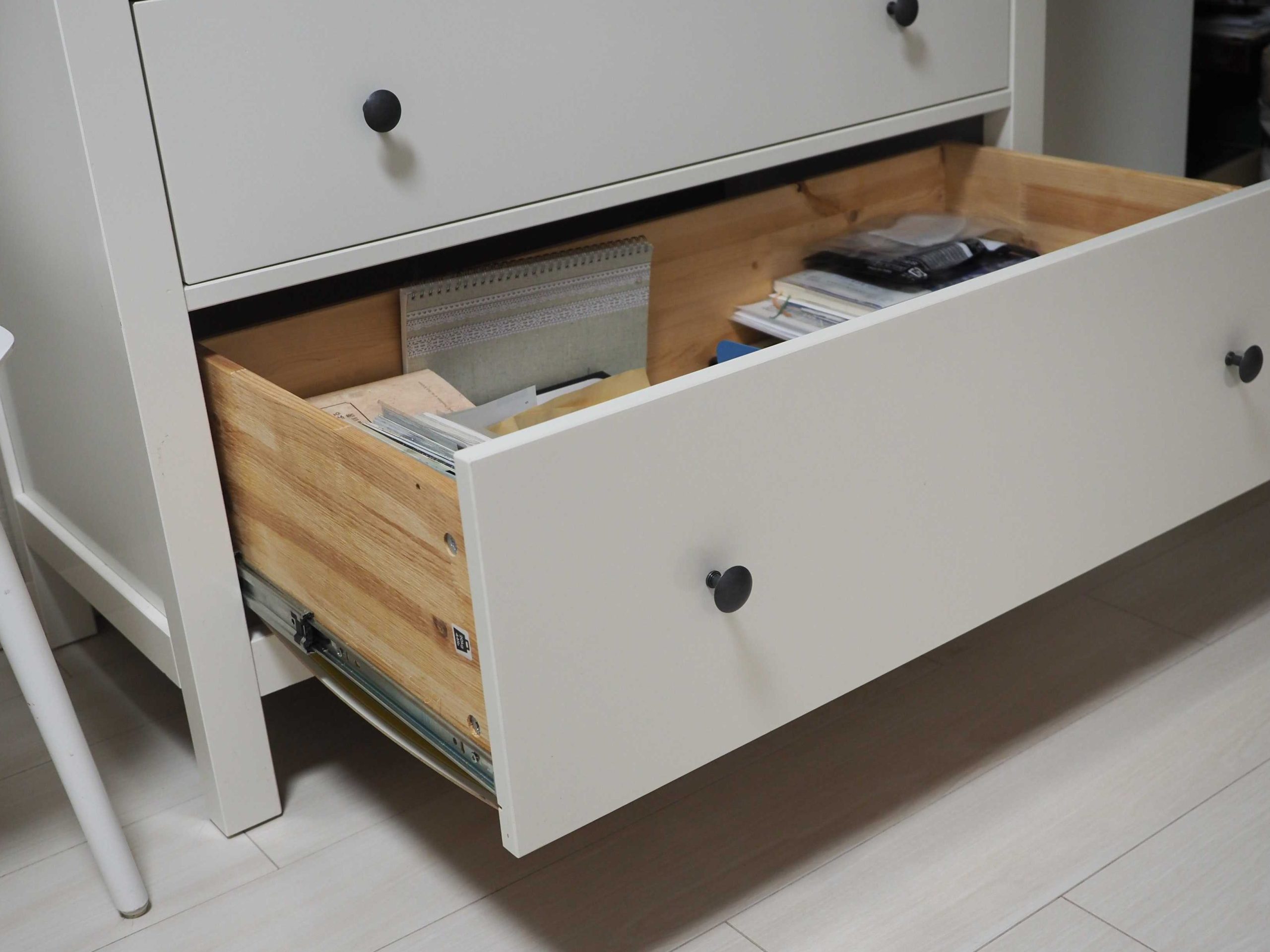 IKEA タンス 底板 の悩み解決!強度アップ&修理方法 1 ikea e382bfe383b3e382b9 e5ba95e69dbf e381aee682a9e381bfe8a7a3e6b1baefbc81e5bcb7e5baa6e382a2e38383e38397efbc86e4bfaee79086e696b9e6b395 scaled