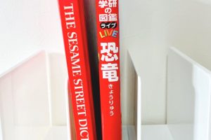 IKEA ブックスタンド：組み立て簡単！おすすめの使い方と選び方