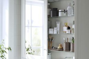 IKEA ミラーキャビネット取り付け:簡単ガイドと手順 31 IKEA ミラーキャビネット取り付け:簡単ガイドと手順