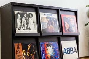 IKEA レコード フレーム でおしゃれに飾る！おすすめフレームと飾り方