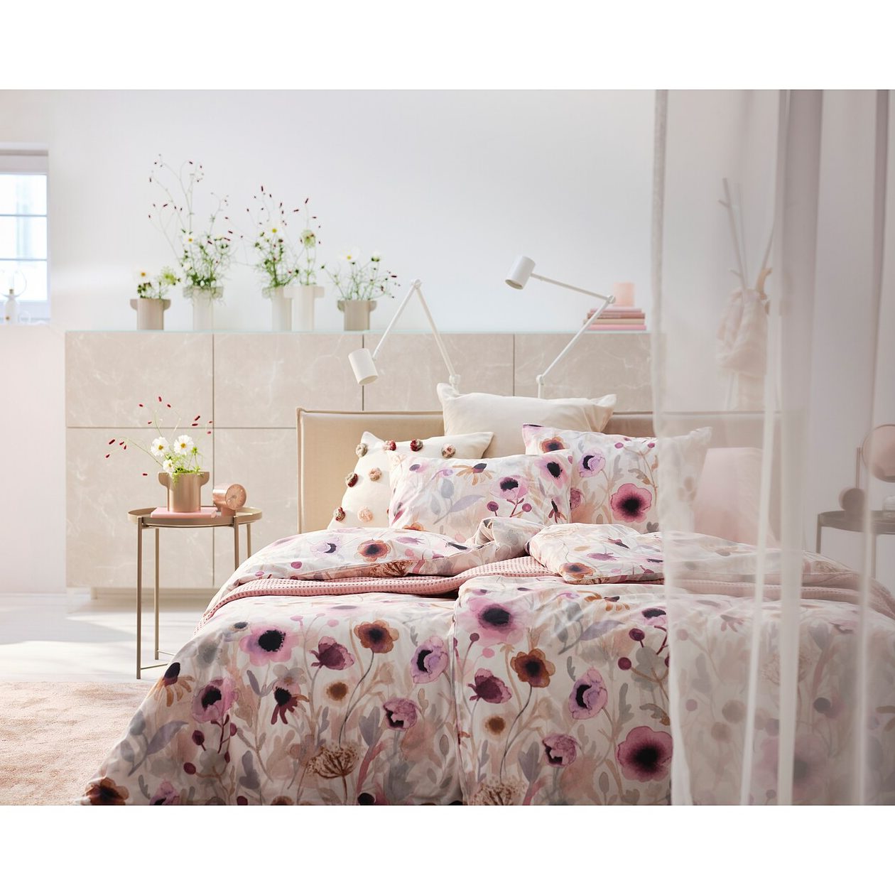 IKEA 枕カバー 花柄 でお部屋を華やかに!おしゃれなデザイン集 1 ikea e69e95e382abe38390e383bc e88ab1e69f84 e381a7e3818ae983a8e5b18be38292e88fafe38284e3818be381abefbc81e3818ae38197e38283e3828ce381aa